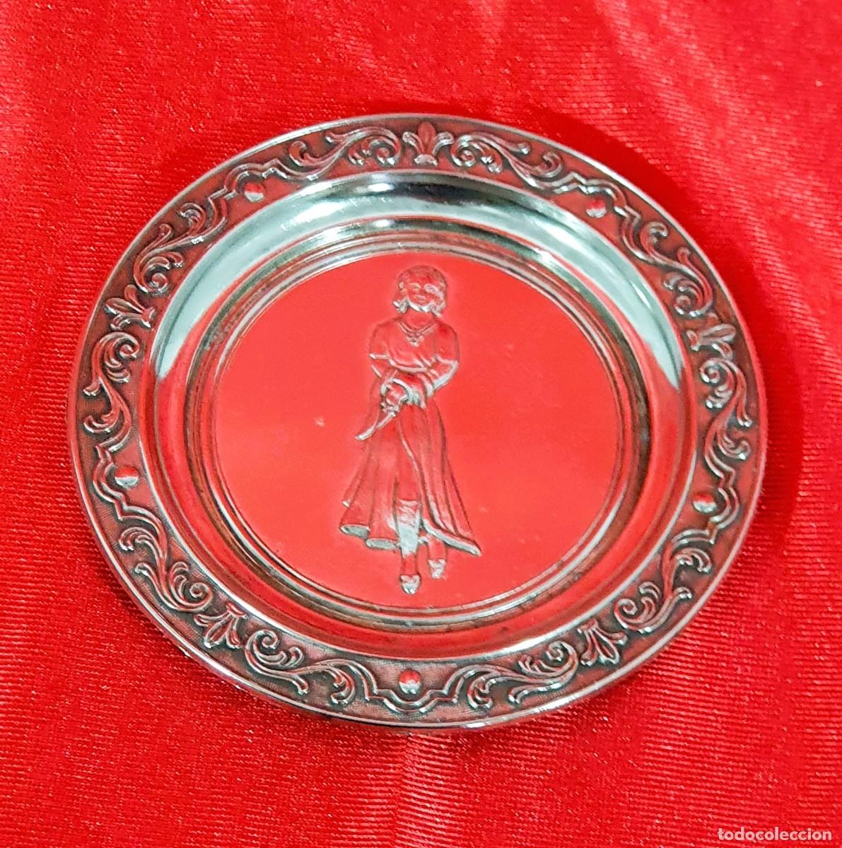 Antig&uuml;edades: Plato antiguo de plata - Foto 1