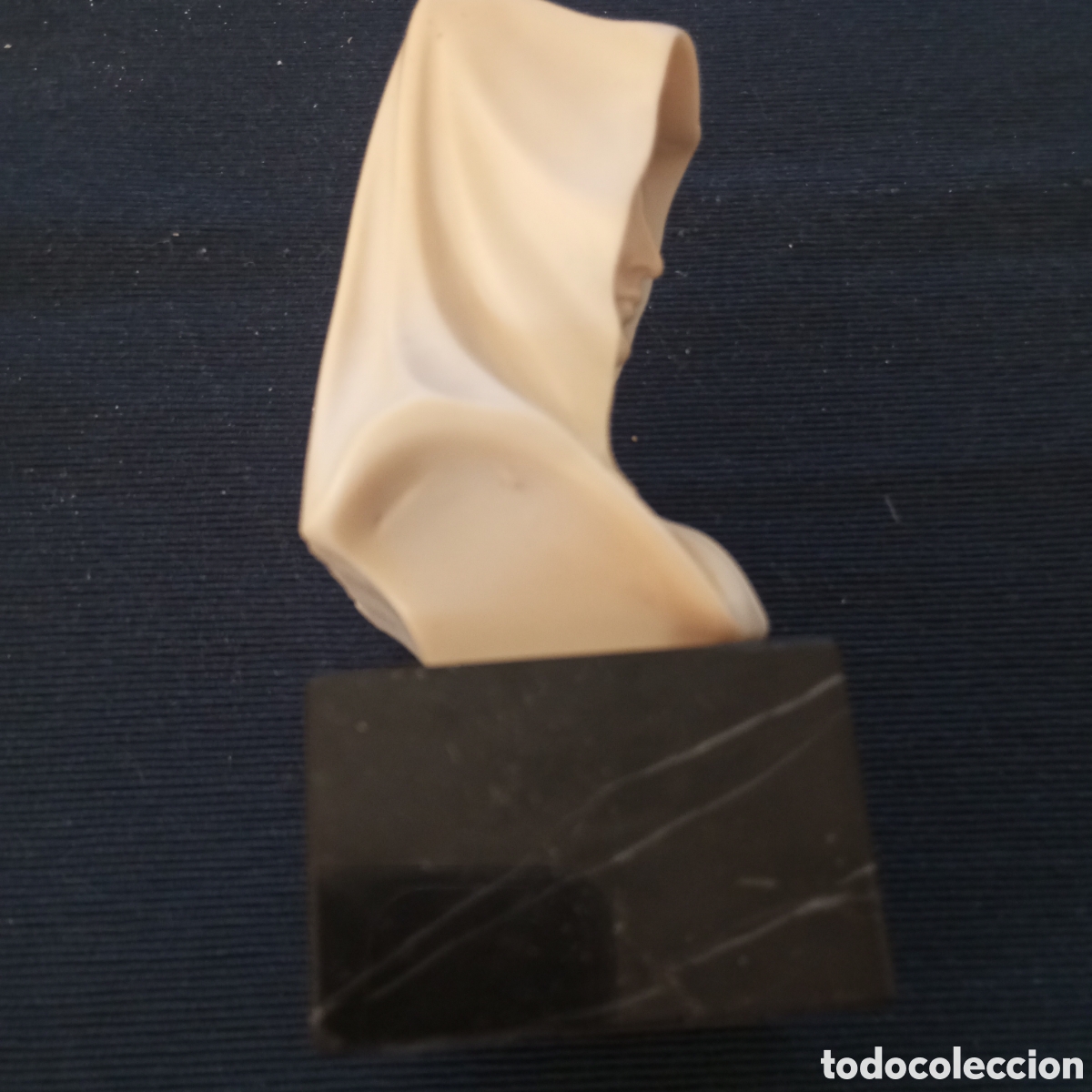 Antig&uuml;edades: Figura de Mar&iacute;a en alabastro - Foto 3