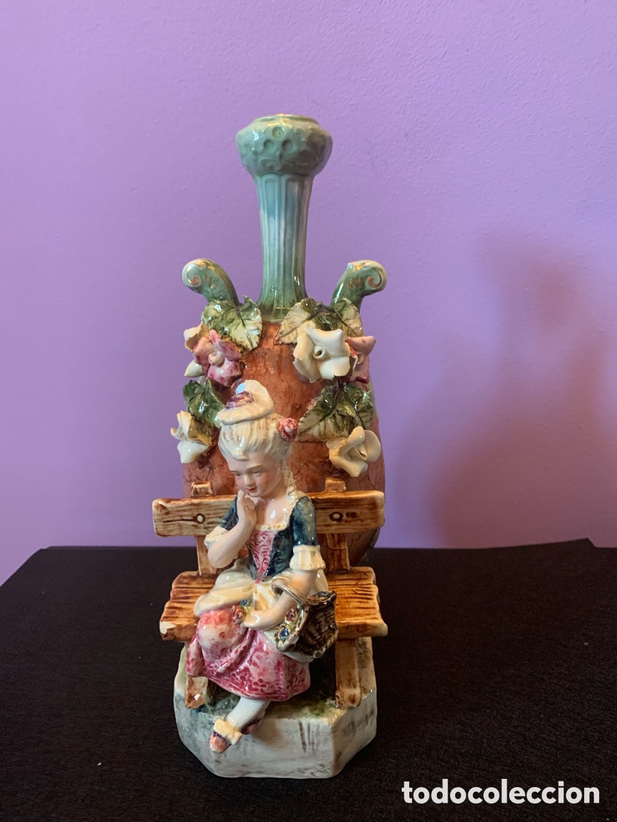 Antig&uuml;edades: Figura- botella de porcelana - Foto 2