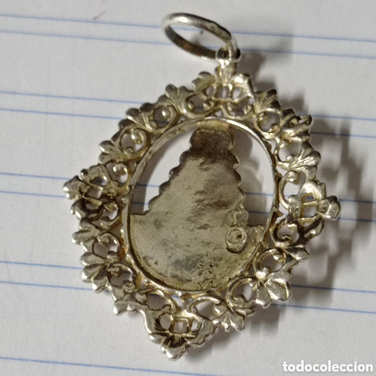 Antig&uuml;edades: Medalla de plata de la Virgen del Rocio - Foto 4