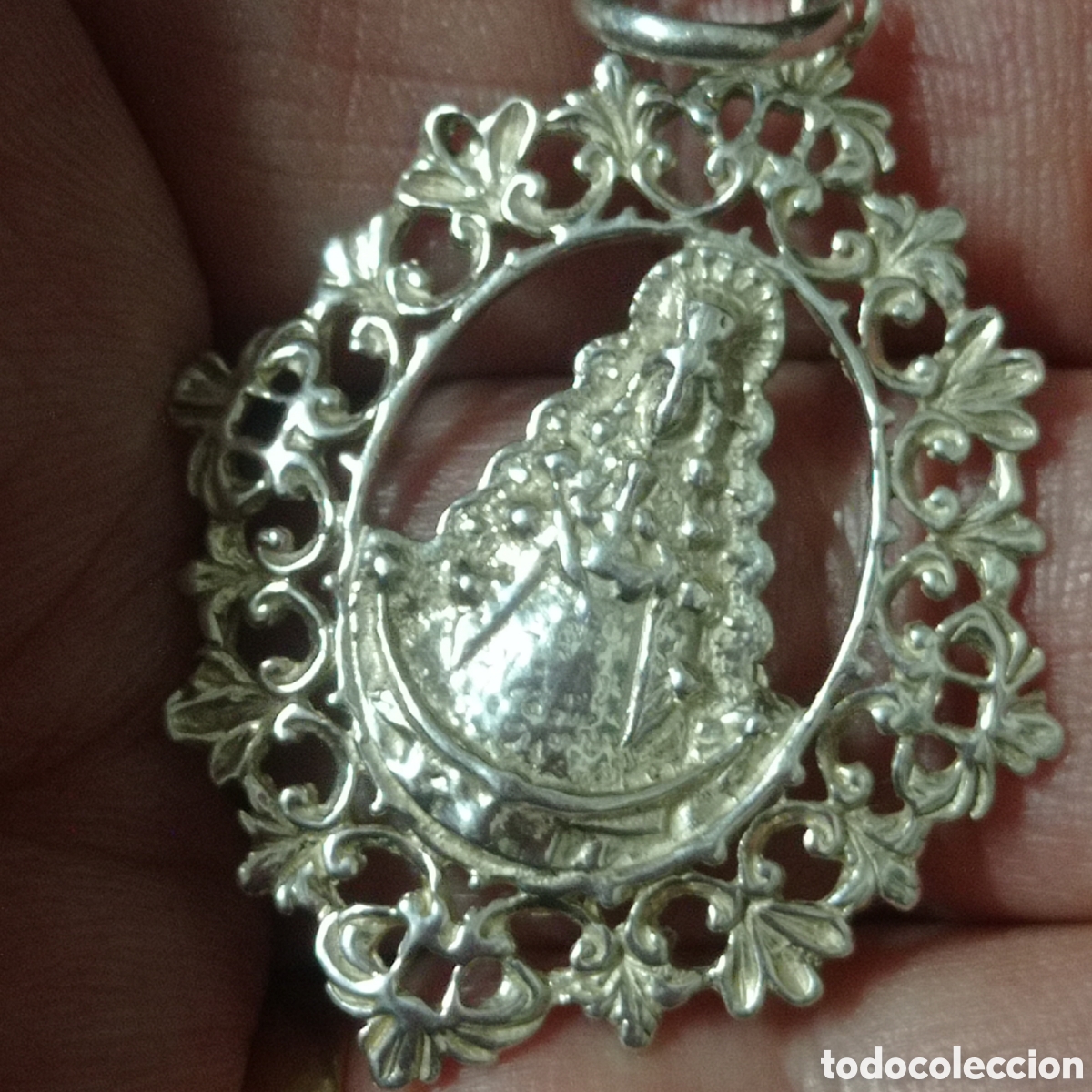 Antig&uuml;edades: Medalla de plata de la Virgen del Rocio - Foto 1