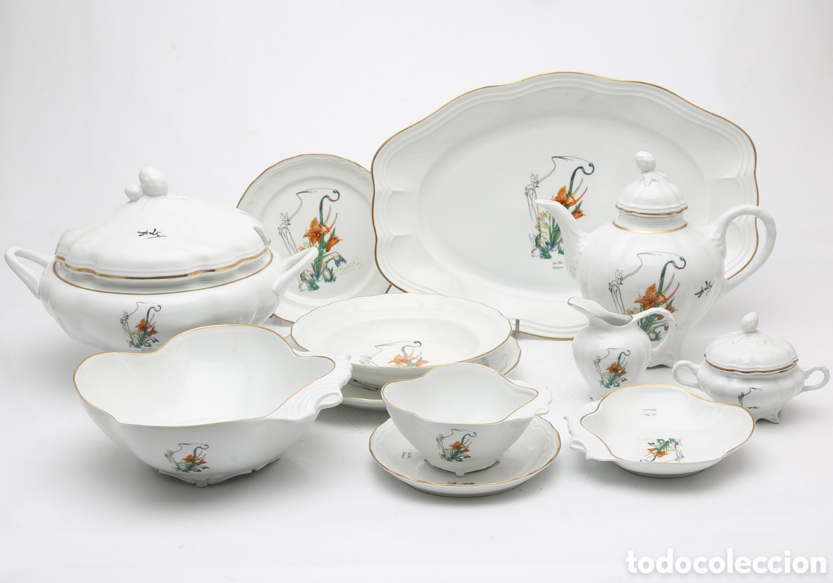 Antig&uuml;edades: Vajilla &rdquo;Las flores dalinianas&rdquo; doce servicios. - Foto 1