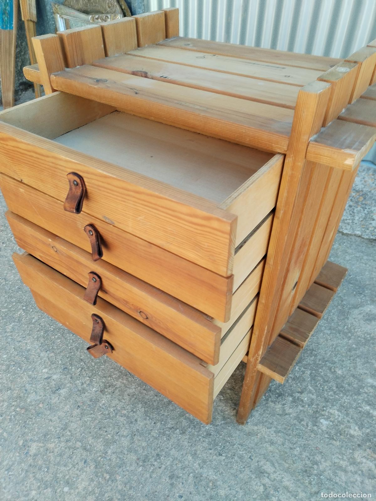 Antig&uuml;edades: mesilla de rustica de madera - Foto 12