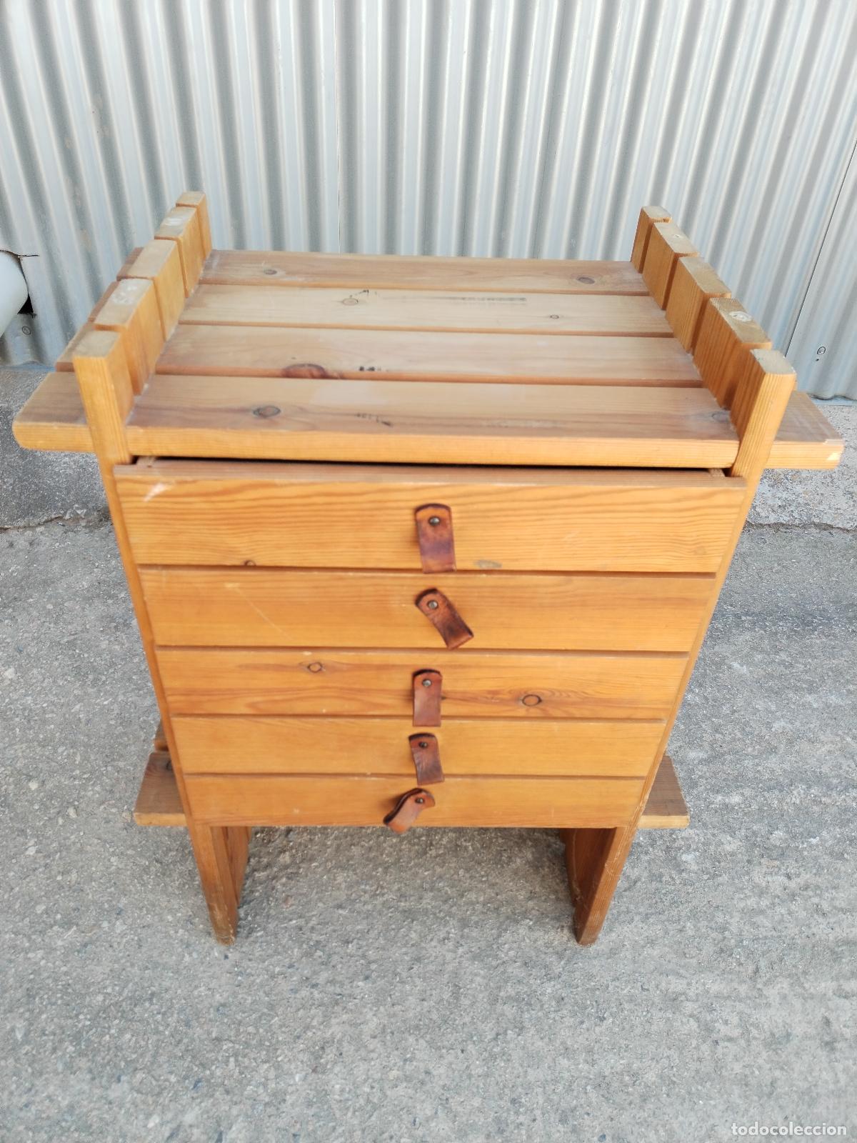 Antig&uuml;edades: mesilla de rustica de madera - Foto 16