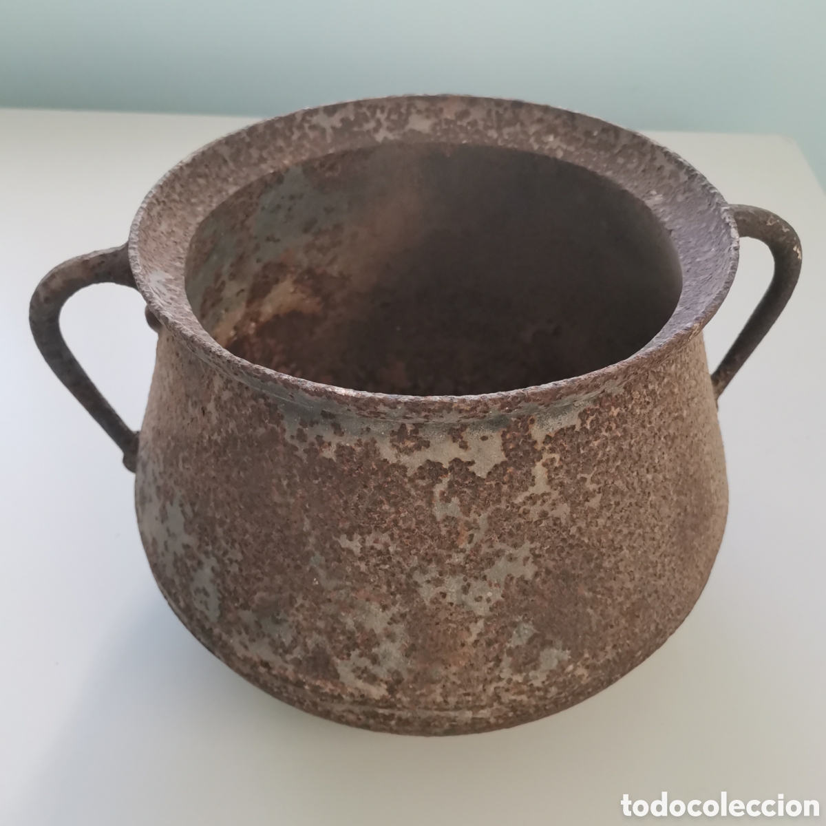 Antig&uuml;edades: Olla de hierro antigua - Foto 4