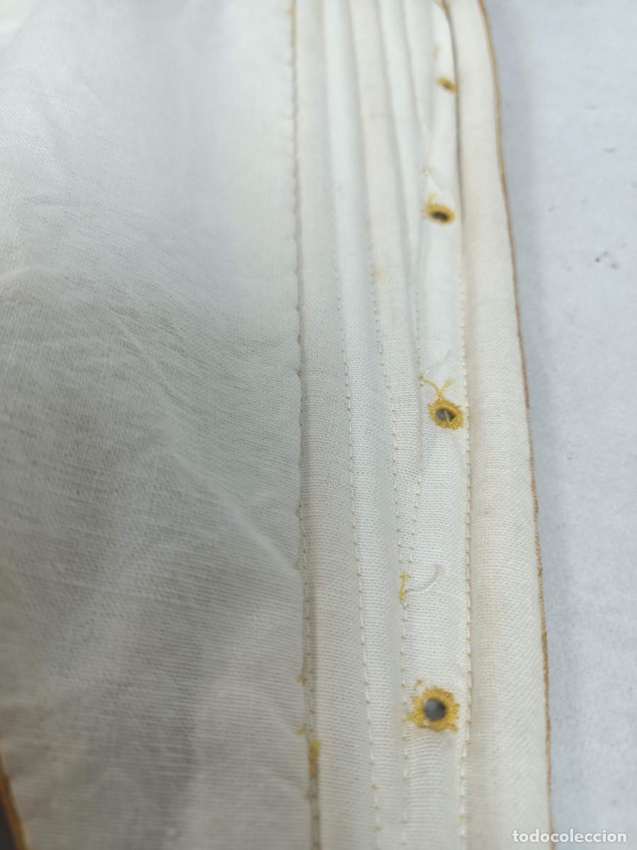 Antig&uuml;edades: Justillo adamascado dorado - Foto 6
