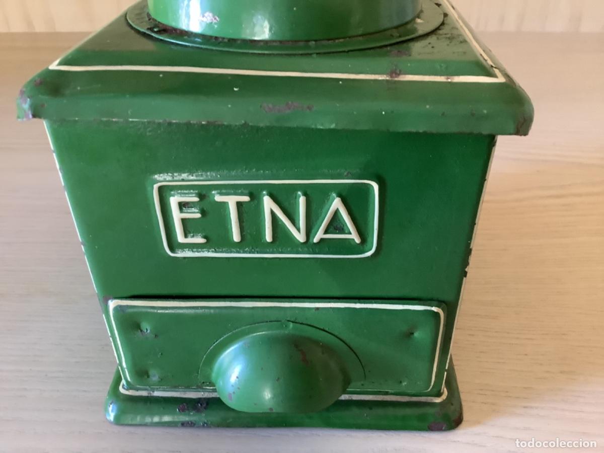 Antig&uuml;edades: Molino de caf&eacute; ETNA en chapa - Foto 2