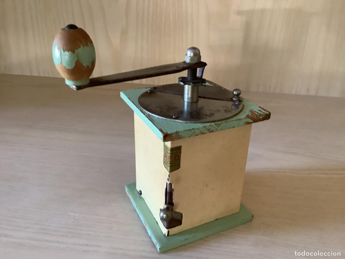 Oggetti Antichi: Molino de caf&eacute; antiguo A.E.D.