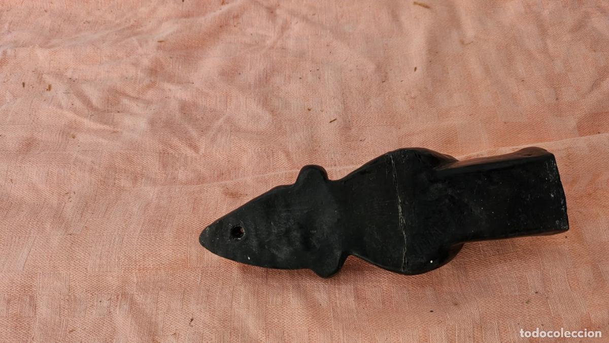 Antig&uuml;edades: figura de madera africana - Foto 3