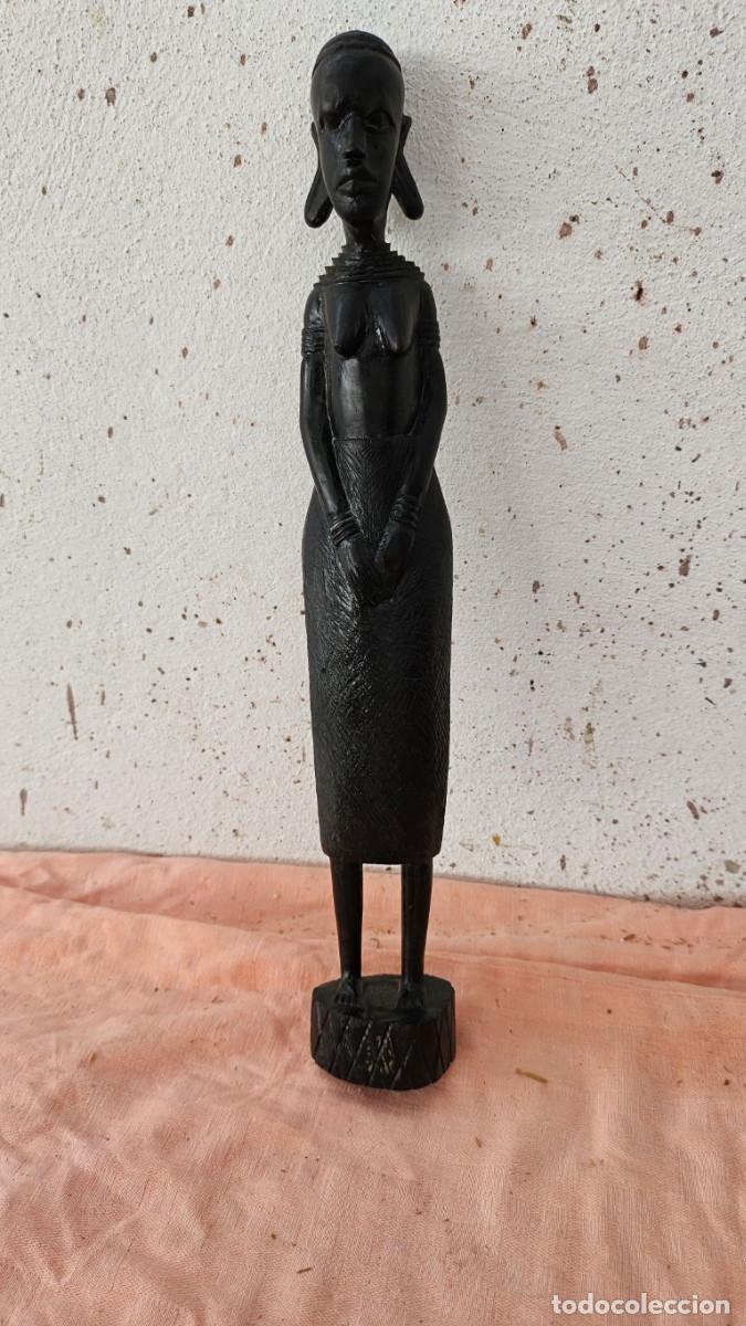 Antig&uuml;edades: figura de madera africana - Foto 1