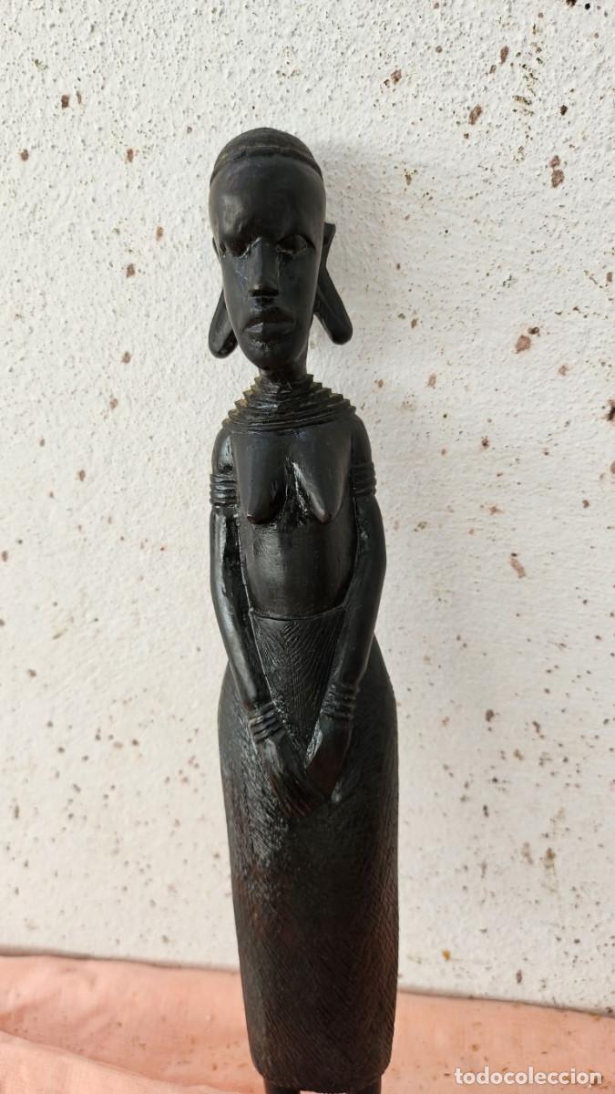 Antig&uuml;edades: figura de madera africana - Foto 2
