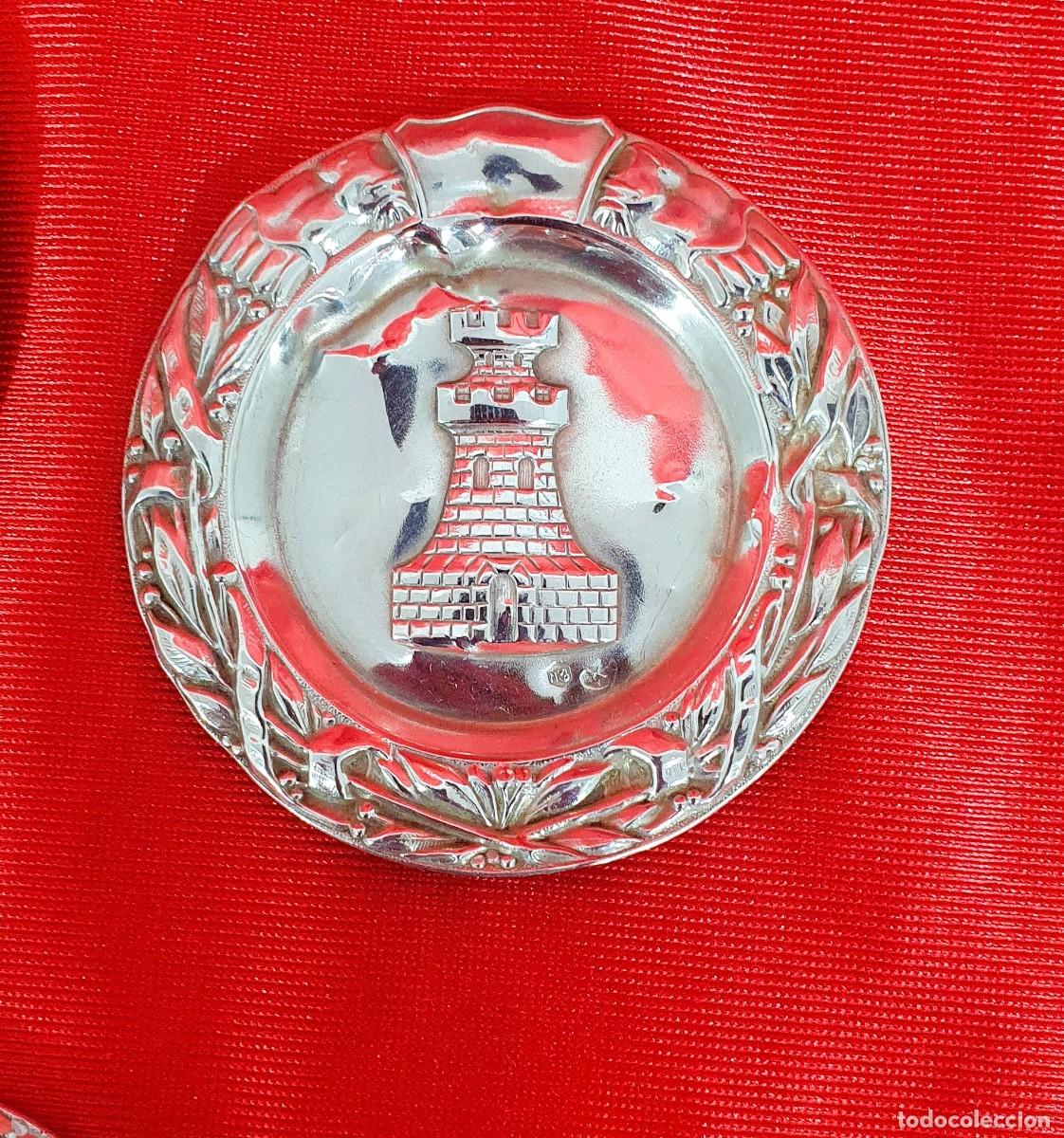 Antig&uuml;edades: Lote de cinco platos de plata - Foto 6