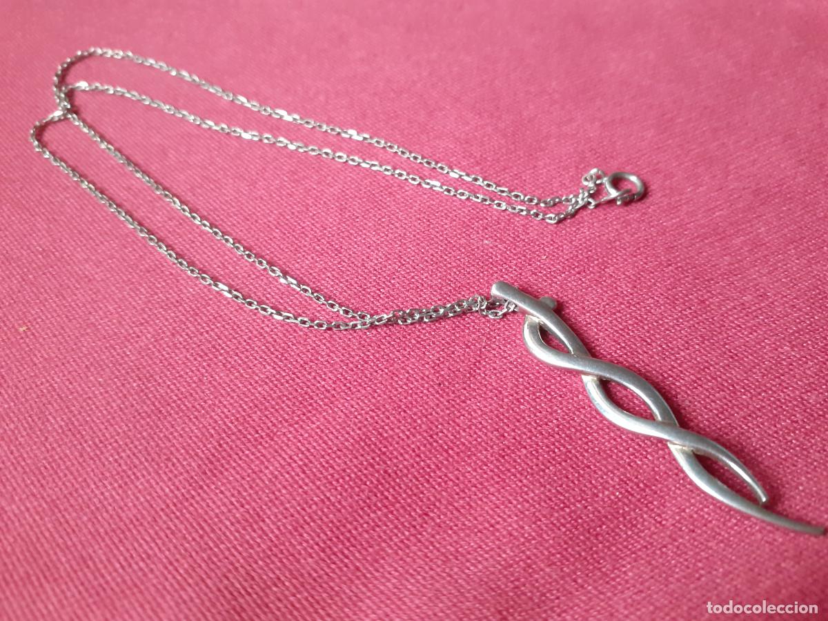 Antig&uuml;edades: Colgante y cadena de plata - Foto 1