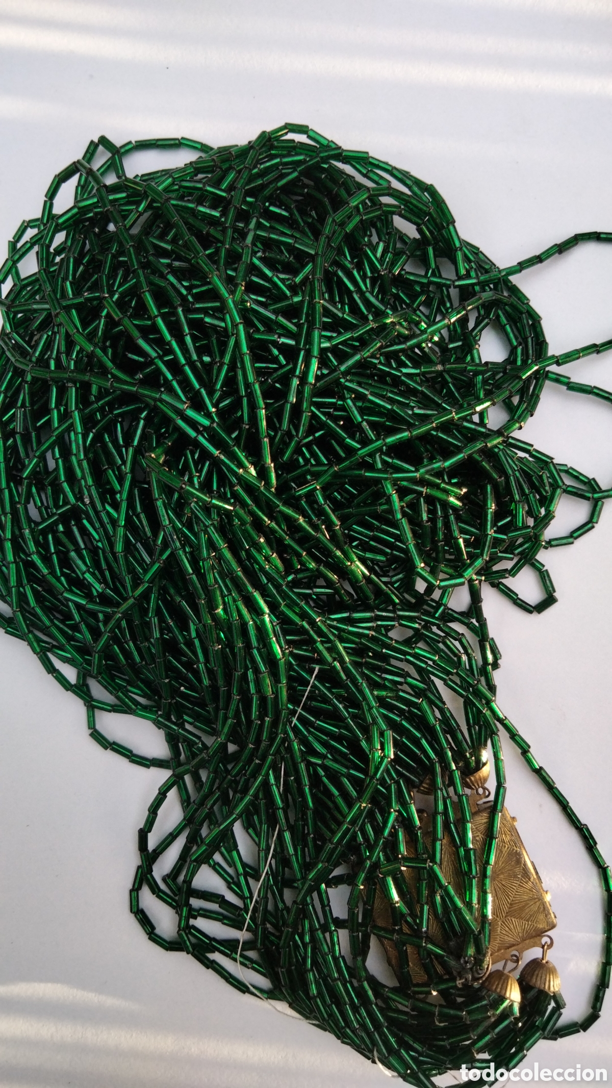 Antig&uuml;edades: Canutillos cristal verde para bordado , vestimenta traje regional o religiosa