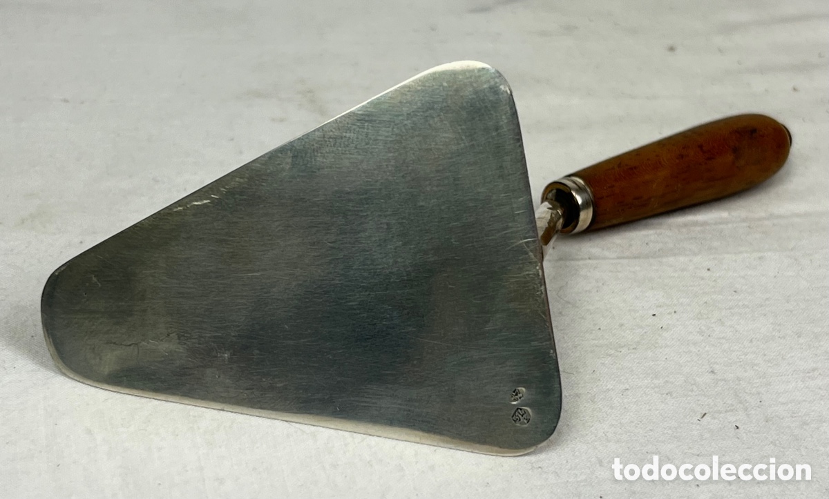Antig&uuml;edades: CONJUNTO DE 2 PALETAS DE ALBA&Ntilde;IL DE PLATA Y MADERA - Foto 4