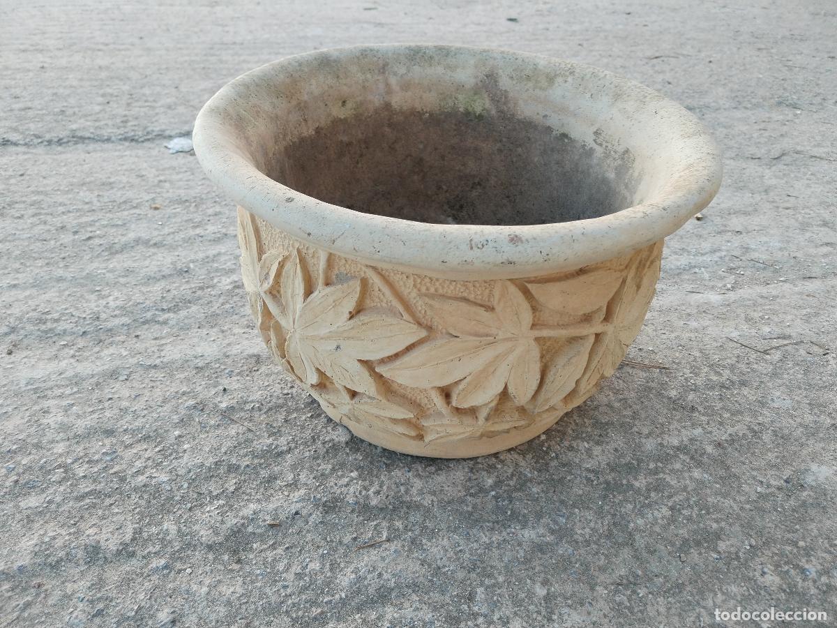 Antig&uuml;edades: macetero de piedra artificial - Foto 3