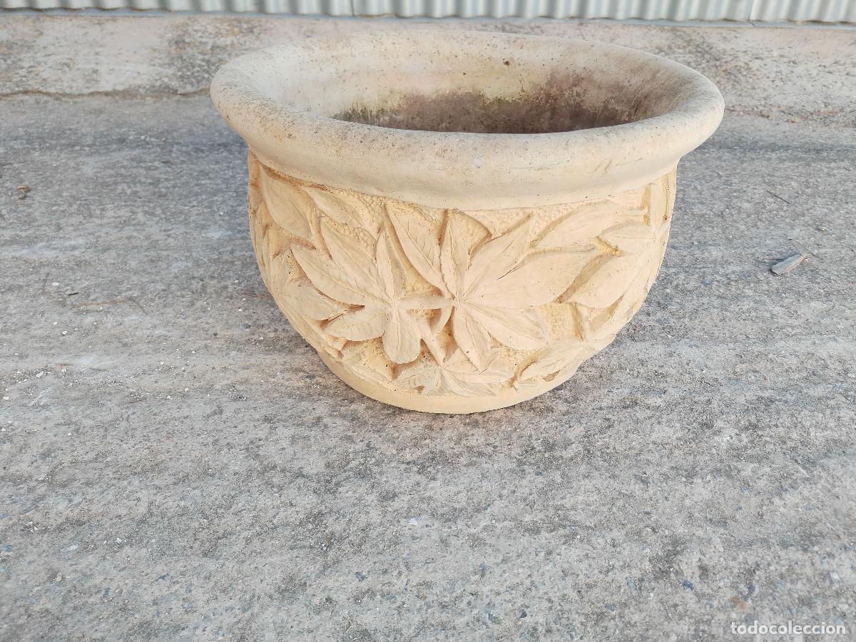 Antig&uuml;edades: macetero de piedra artificial - Foto 1