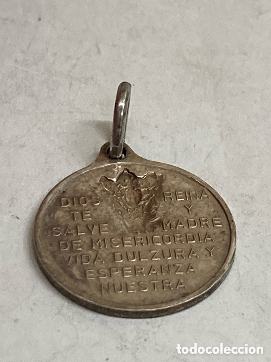 Antig&uuml;edades: Medalla de plata religiosa C317 - Foto 2