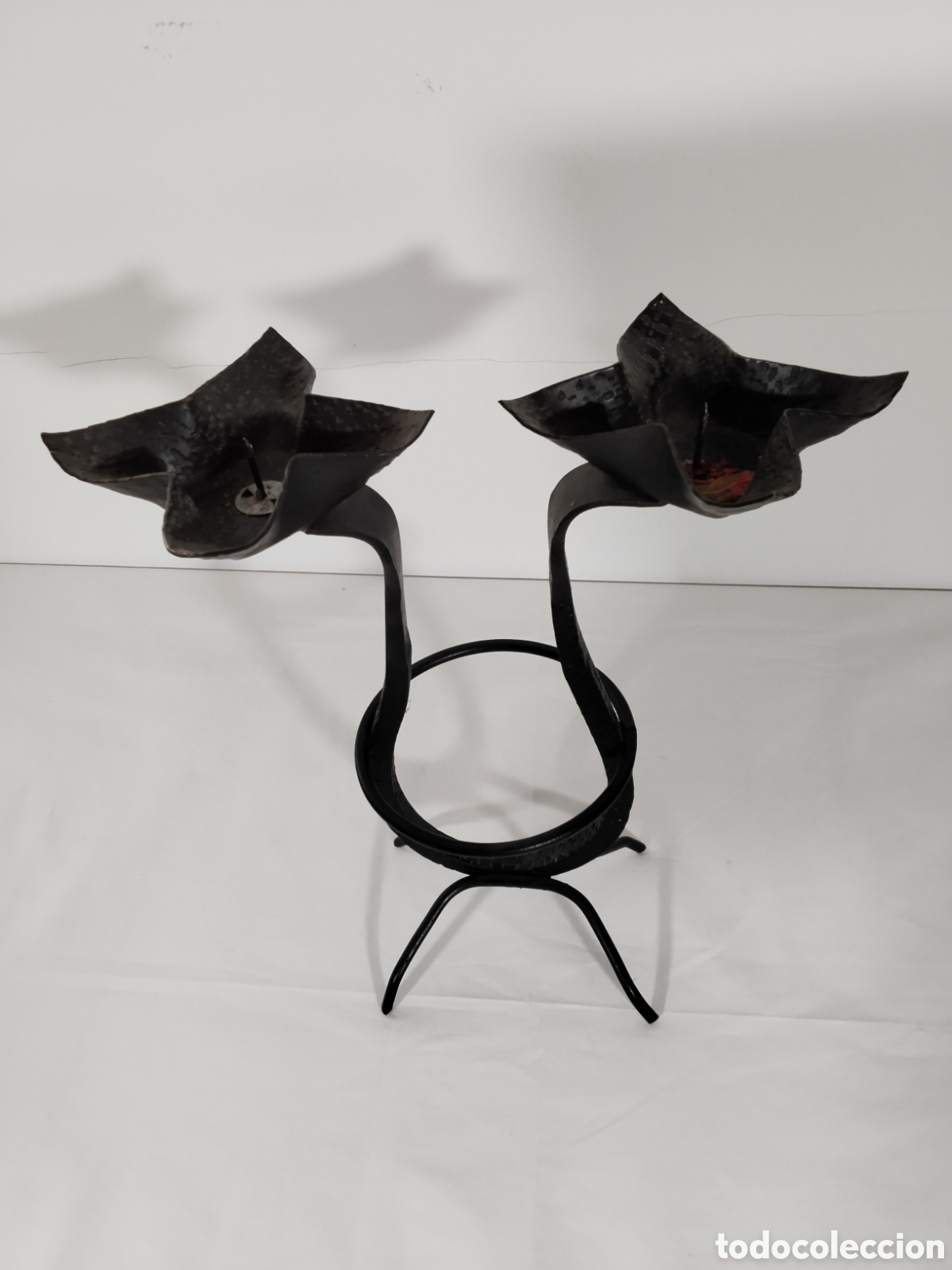Antig&uuml;edades: Candelabro de forja para velas - Foto 1
