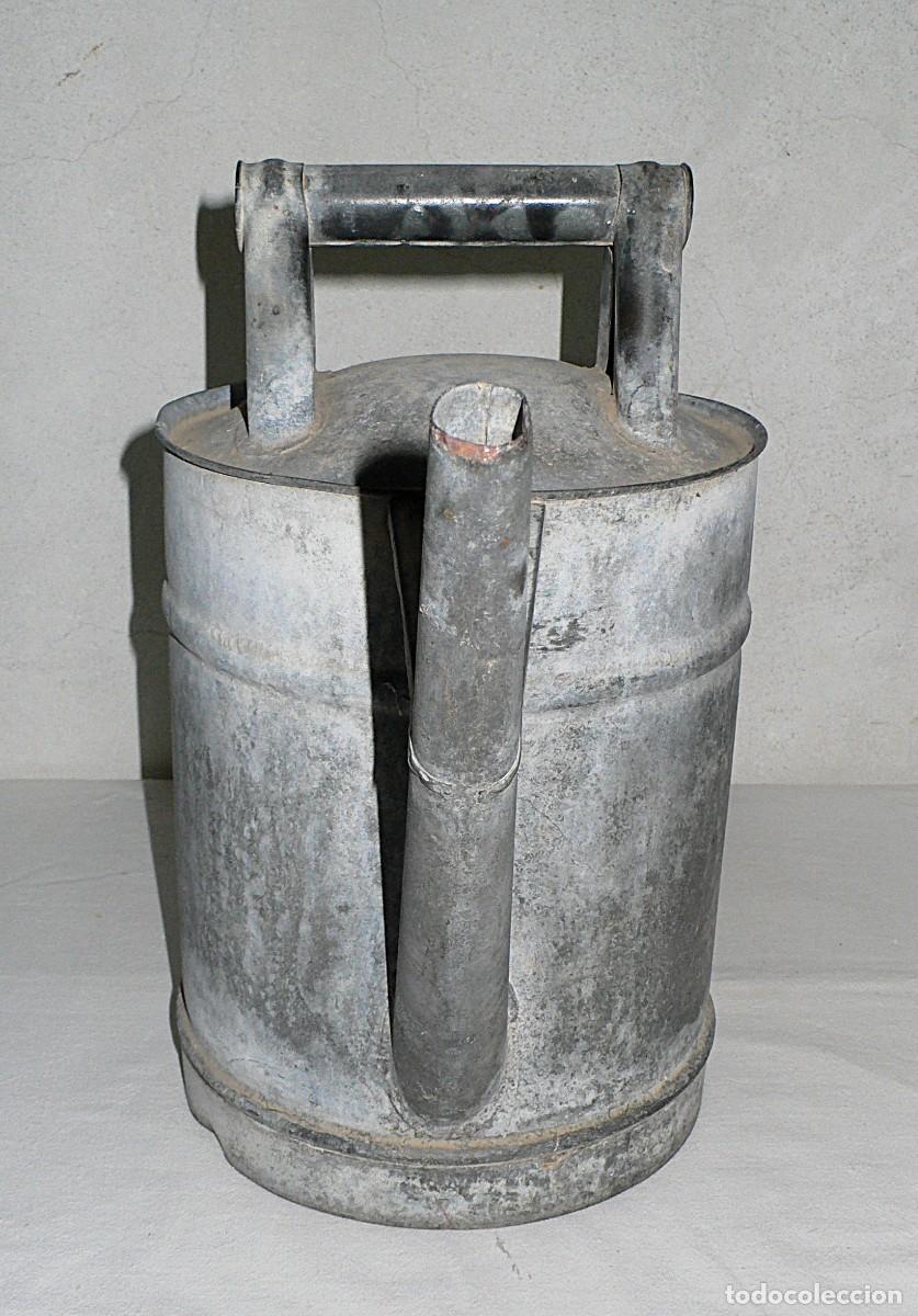 Antig&uuml;edades: ANTIGUA REGADERA DE ZINC - Foto 4