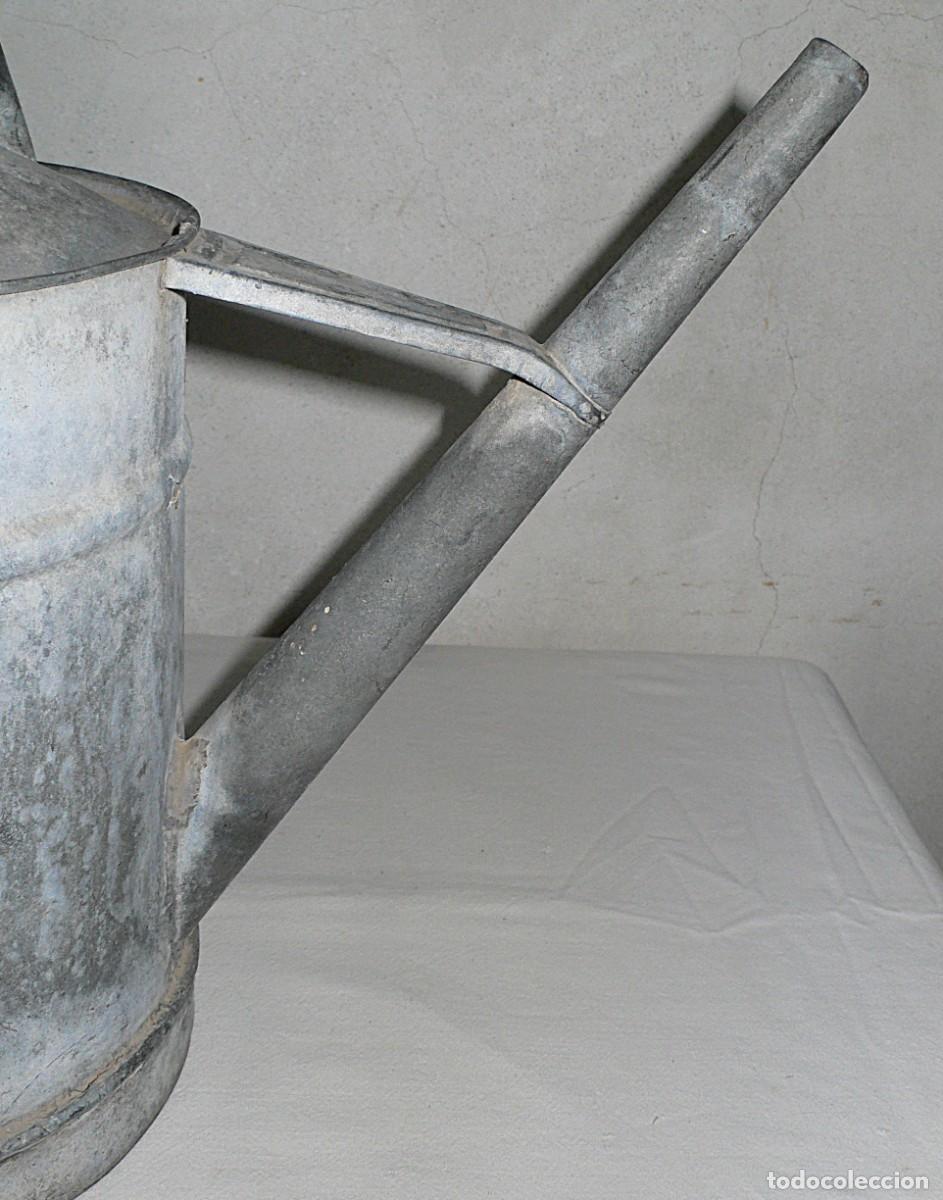 Antig&uuml;edades: ANTIGUA REGADERA DE ZINC - Foto 5