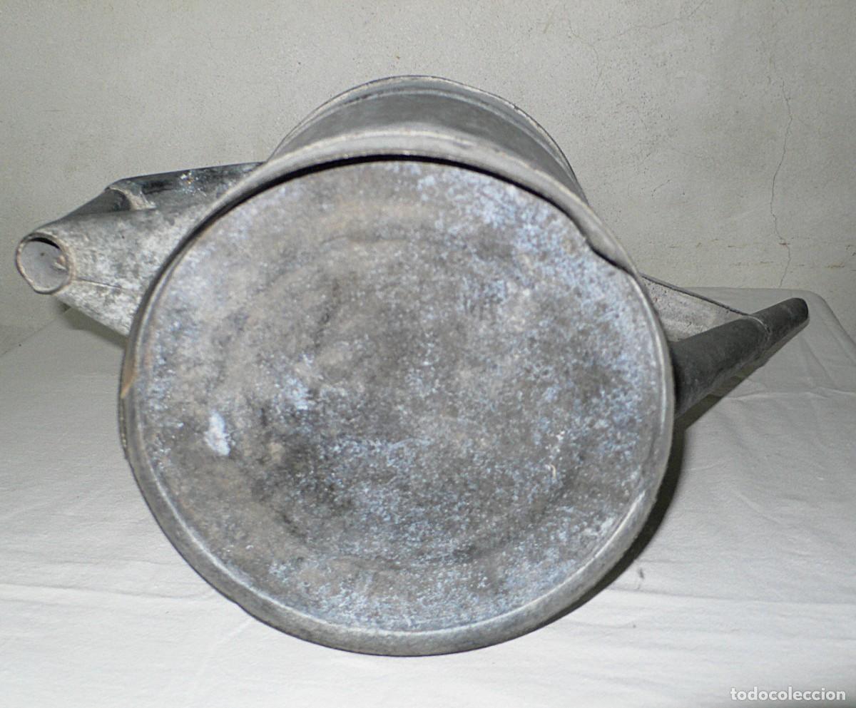 Antig&uuml;edades: ANTIGUA REGADERA DE ZINC - Foto 15