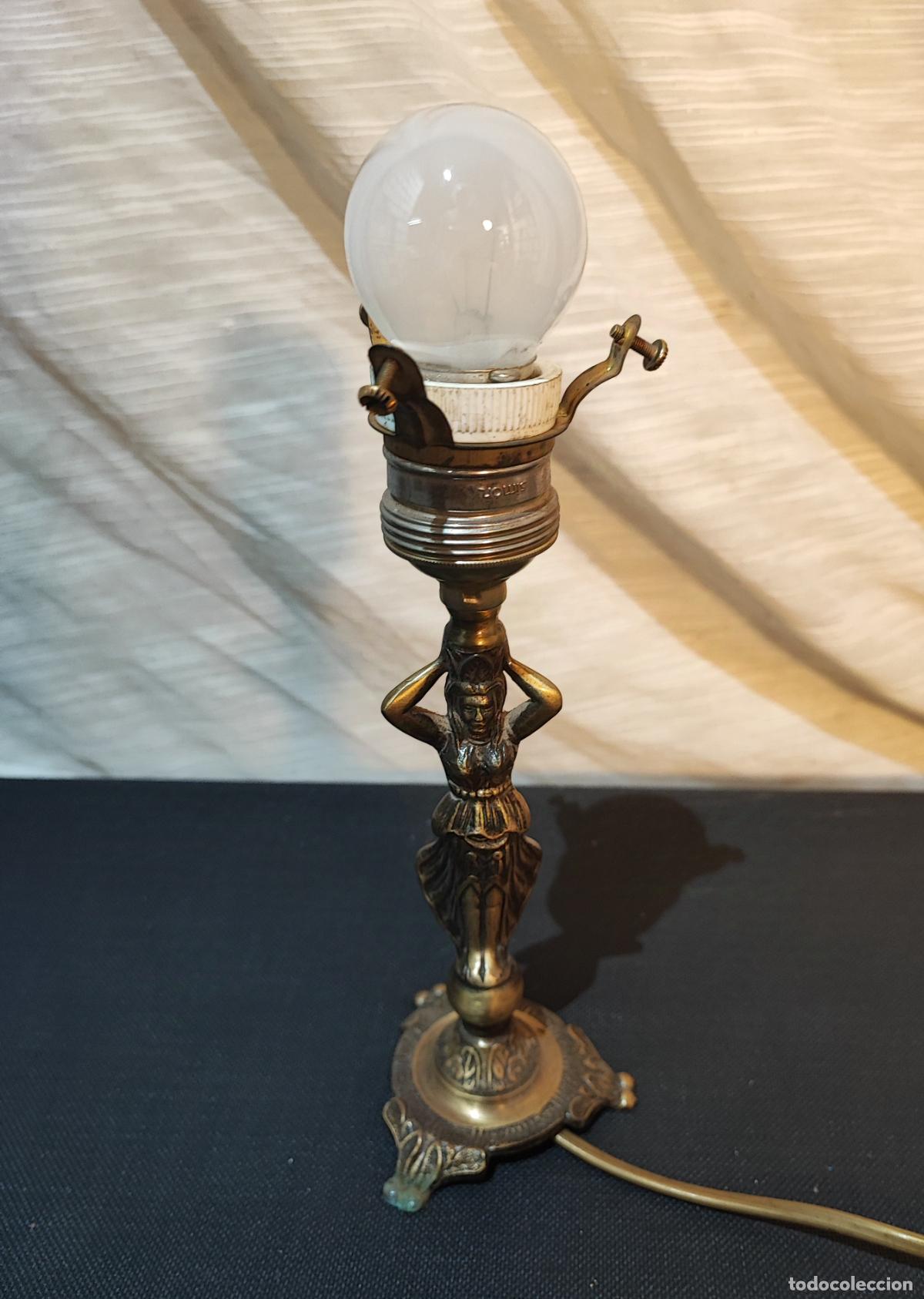 Antig&uuml;edades: LAMPARA DE BRONCE DE MESA CON GLOBO - Foto 6