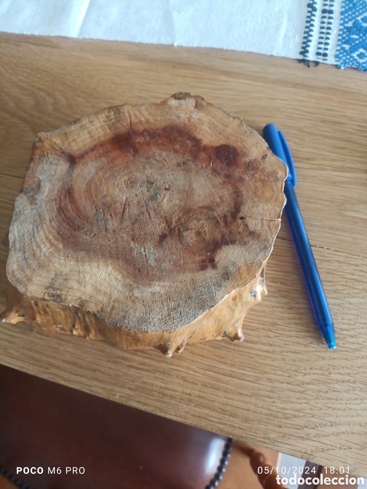 Antig&uuml;edades: Cenicero artesanal madera - Foto 4