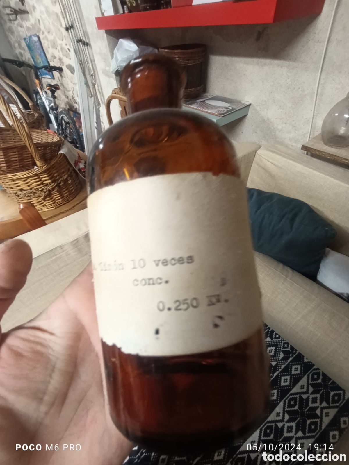 Antig&uuml;edades: Botella de cristal antigua - Foto 1