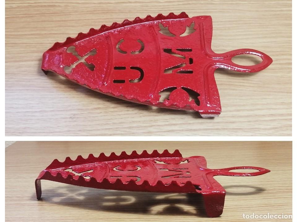 Antig&uuml;edades: PLANCHERO DE HIERRO, ROJO - Foto 2