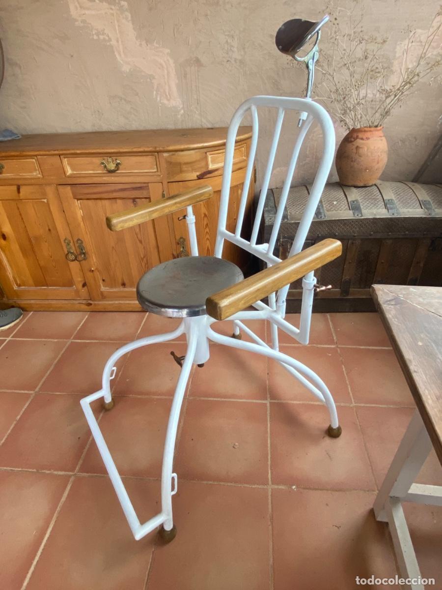 Antig&uuml;edades: Silla dentista antigua - Foto 2