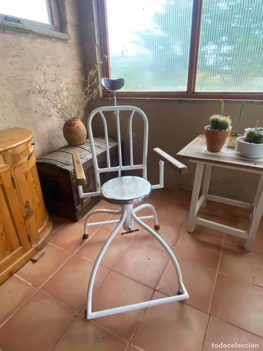 Antig&uuml;edades: Silla dentista antigua - Foto 3