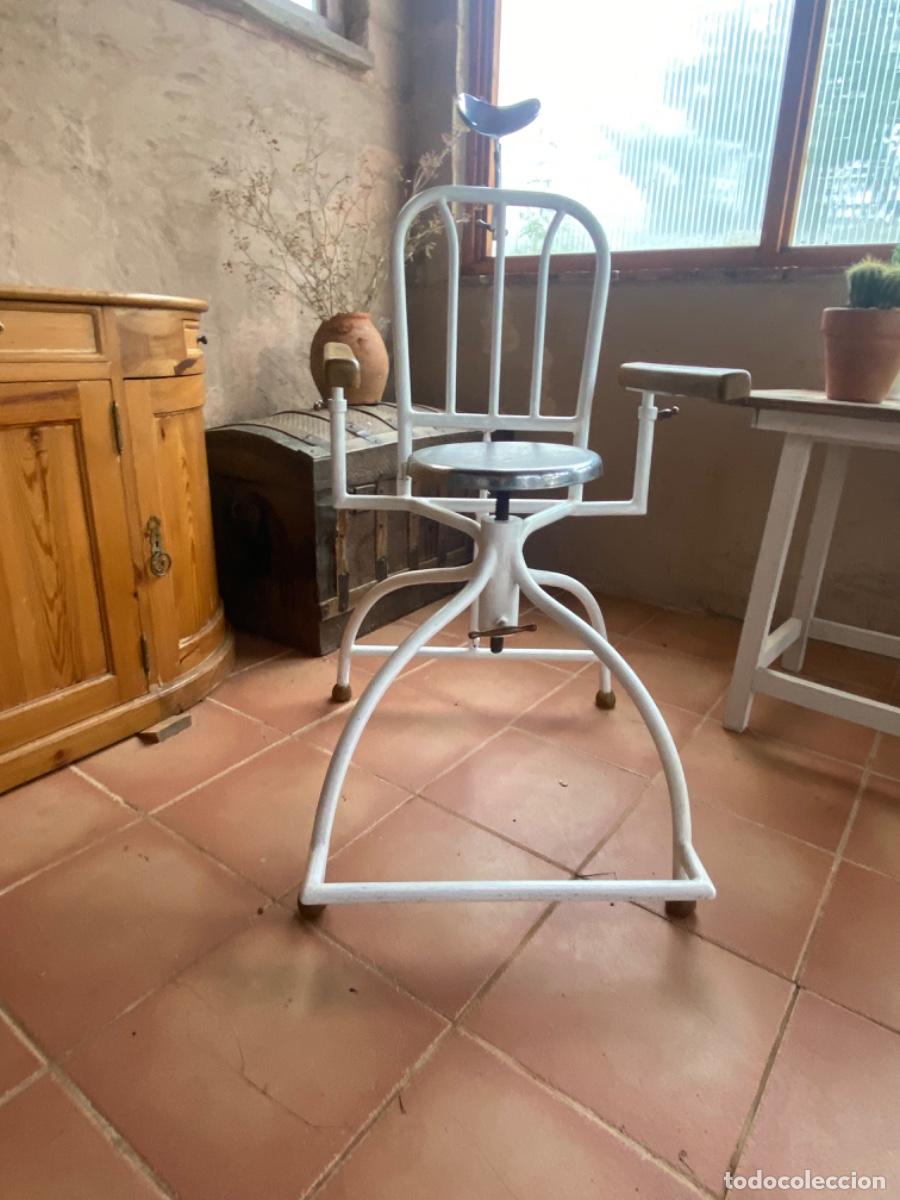 Antig&uuml;edades: Silla dentista antigua - Foto 4