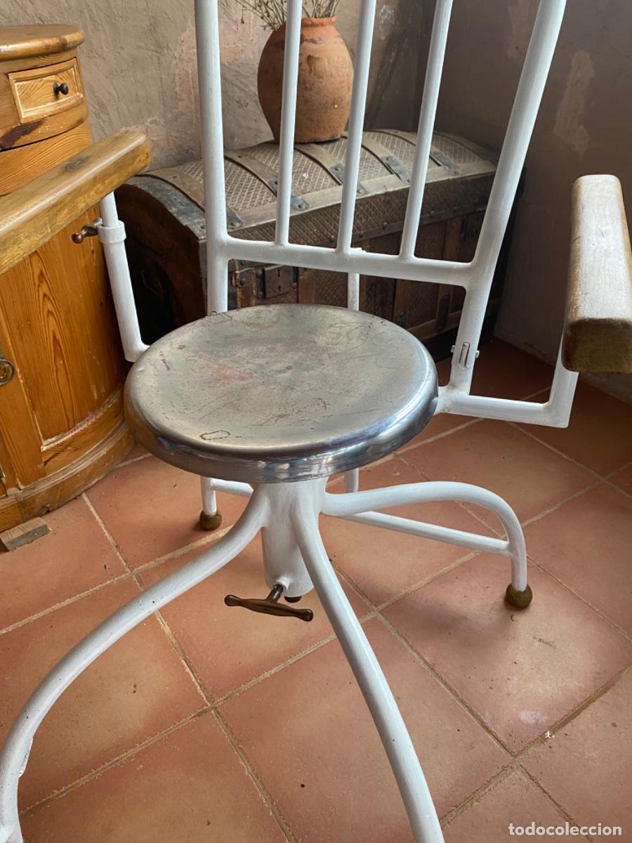Antig&uuml;edades: Silla dentista antigua - Foto 5