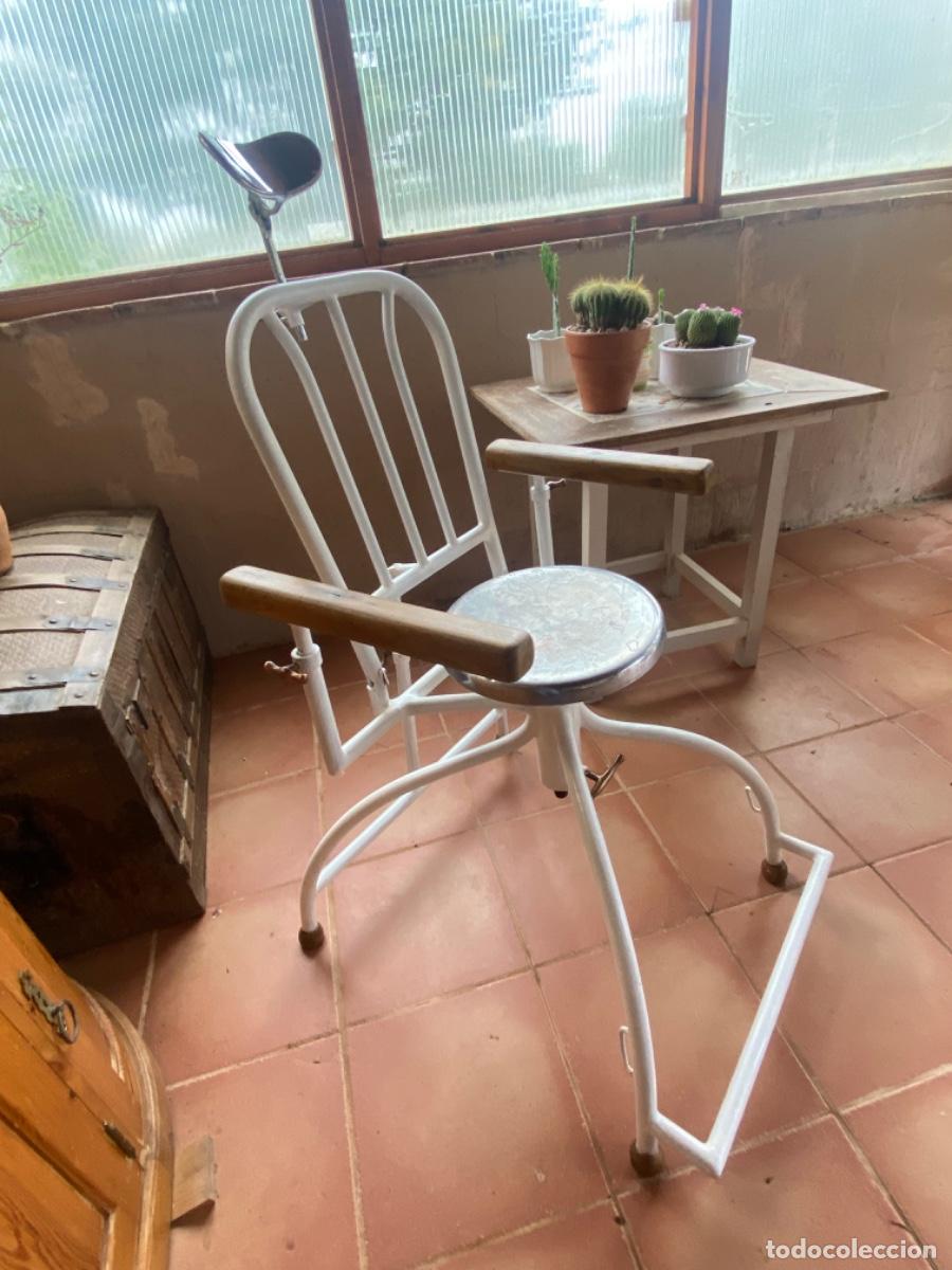 Antig&uuml;edades: Silla dentista antigua - Foto 1