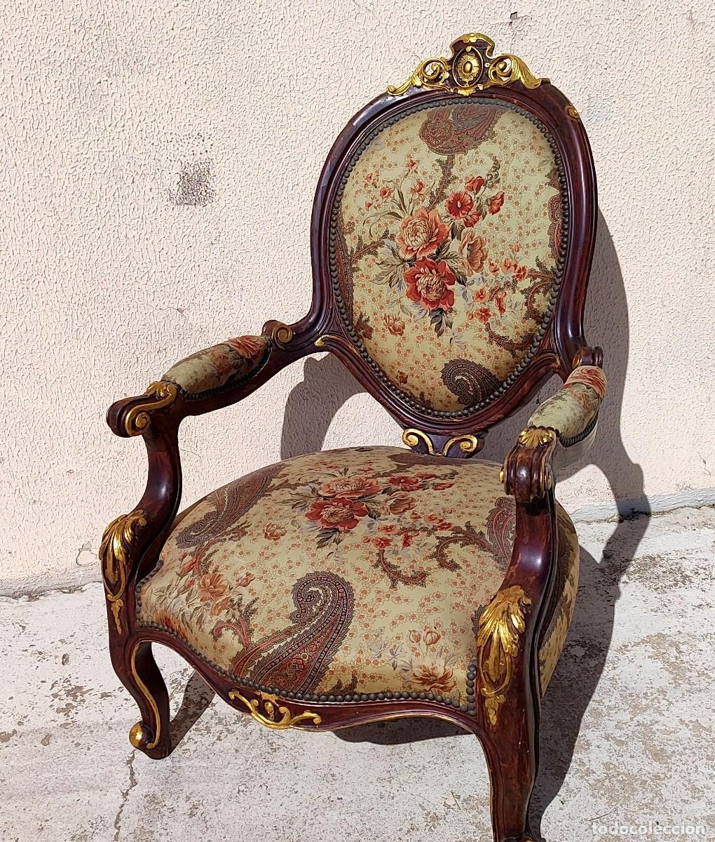 Antig&uuml;edades: Sillon antiguo de madera tallada y sobredorada - Foto 1