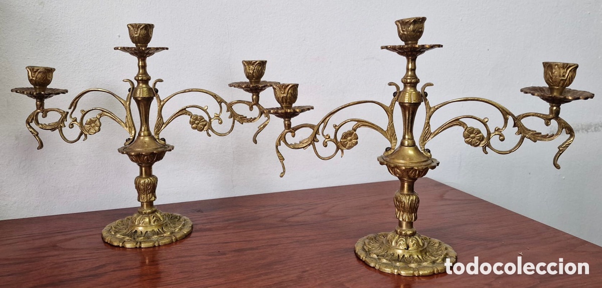 Antig&uuml;edades: 2 CANDELABROS DE BRONCE CON 3 LUCES CADA UNO. - Foto 2