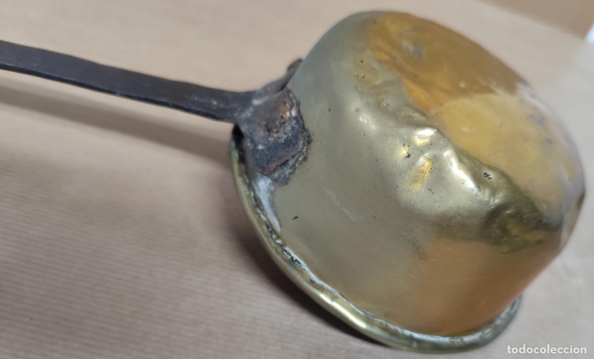 Antig&uuml;edades: ANTIGUO CAZO DE LAT&Oacute;N MANGO DE HIERRO - Foto 10