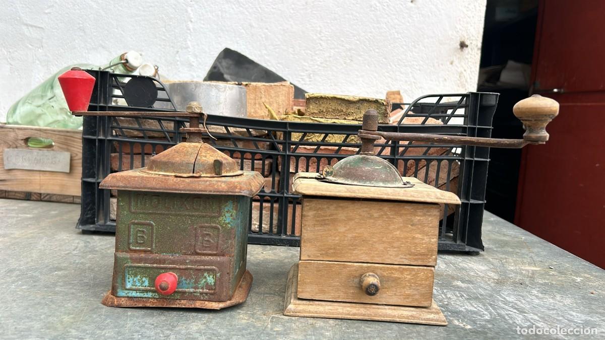 MOLINILLOS DE CAFE ANTIGUOS PAREJA