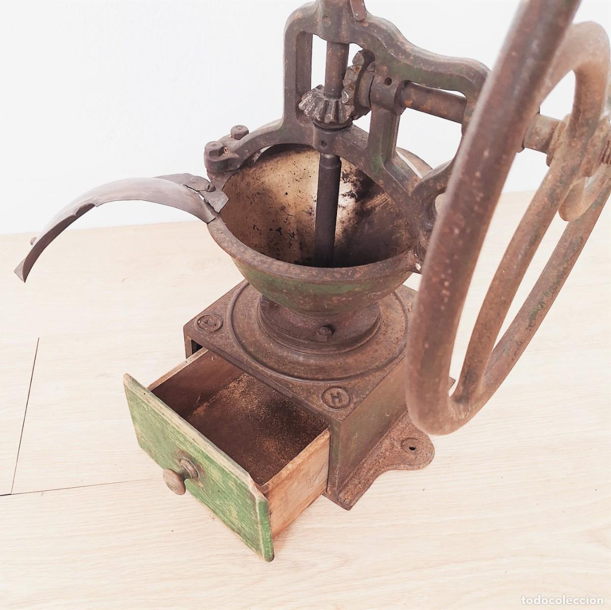 Antig&uuml;edades: Molinillo de caf&eacute; de hierro fundido. 1850 - 1880 - Foto 2