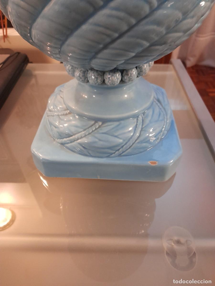 Antig&uuml;edades: Jarron en cer&aacute;mica azul de Manises - Foto 7