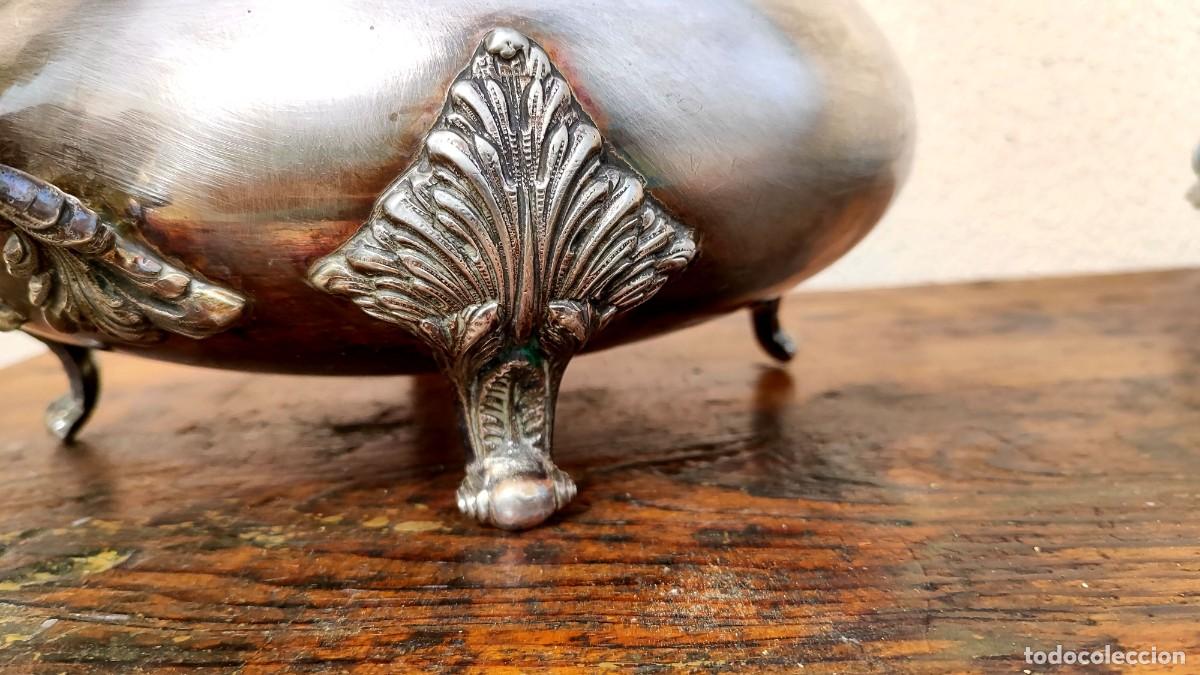 Antig&uuml;edades: Gran sopera con bandeja en metal plateado - Foto 13