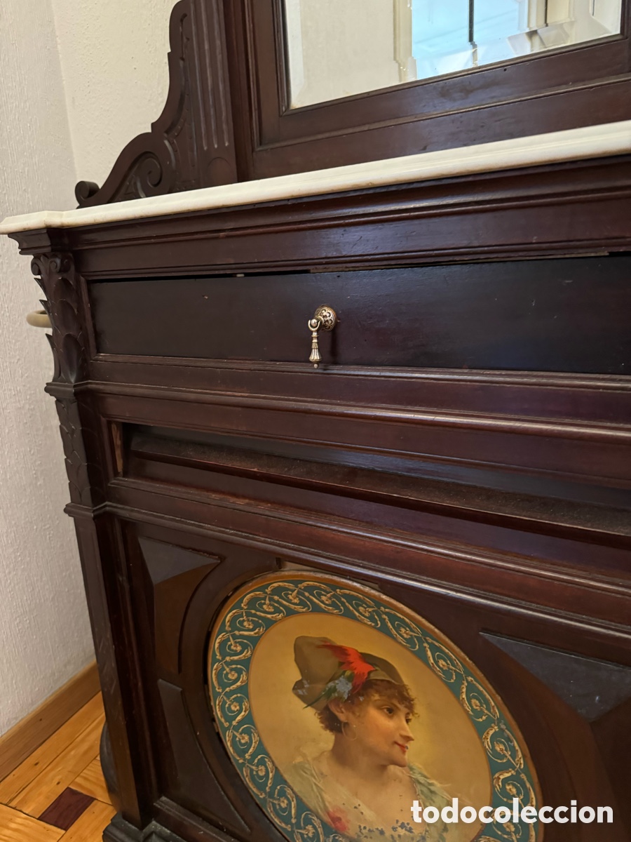 Antig&uuml;edades: Sombrerero en madera te&ntilde;ida - Foto 7