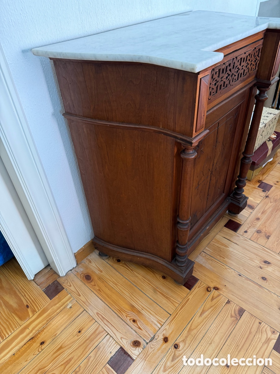 Antig&uuml;edades: Mueble entredos en madera de nogal - Foto 2