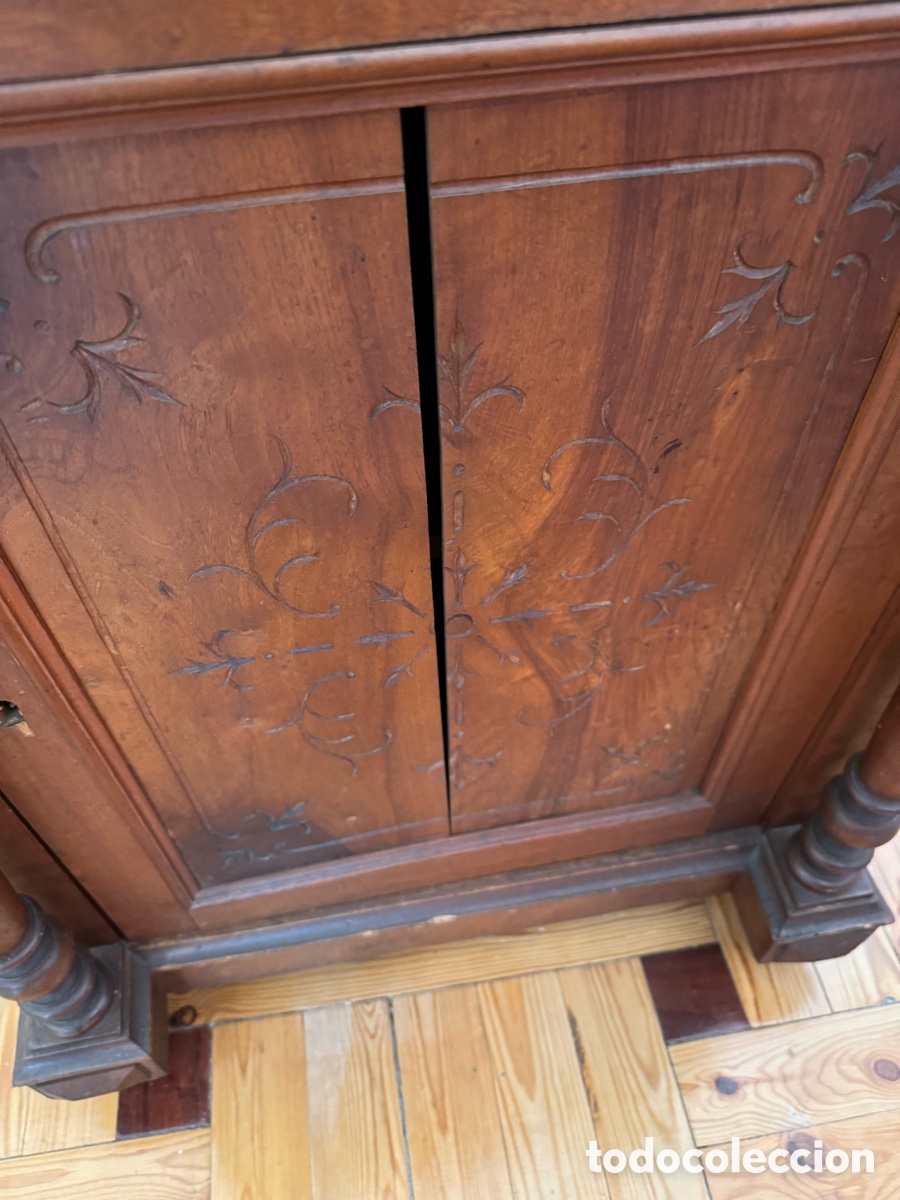Antig&uuml;edades: Mueble entredos en madera de nogal - Foto 3