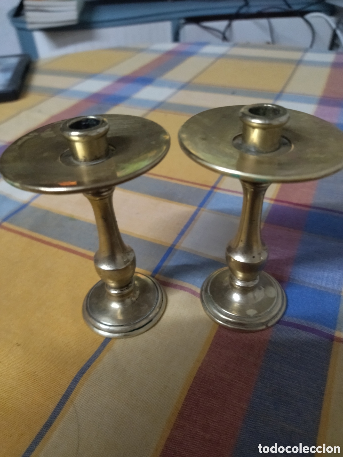 Antig&uuml;edades: Pareja de candelabros bronce - Foto 1