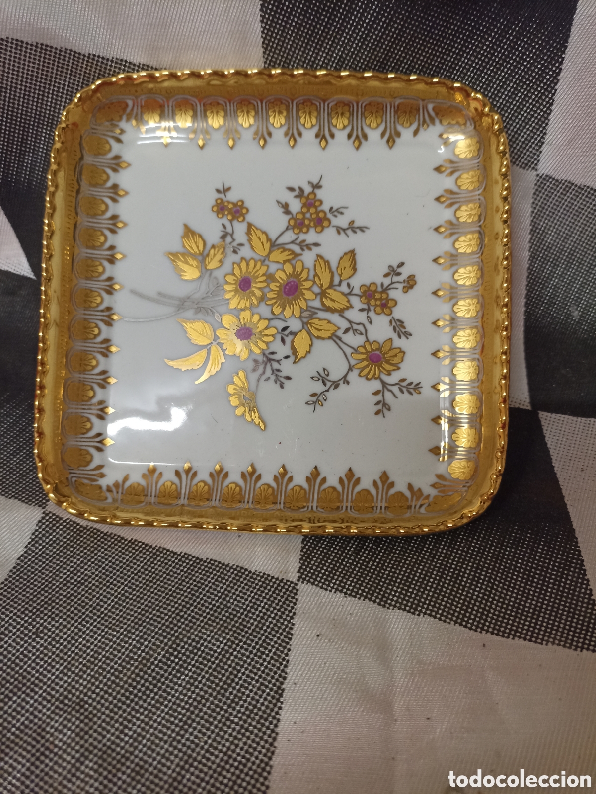 Antig&uuml;edades: Bandeja con bordura de oro de 24K - Foto 1
