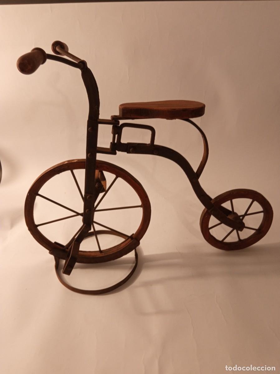 Antig&uuml;edades: biciceta de madera y hierro - Foto 2