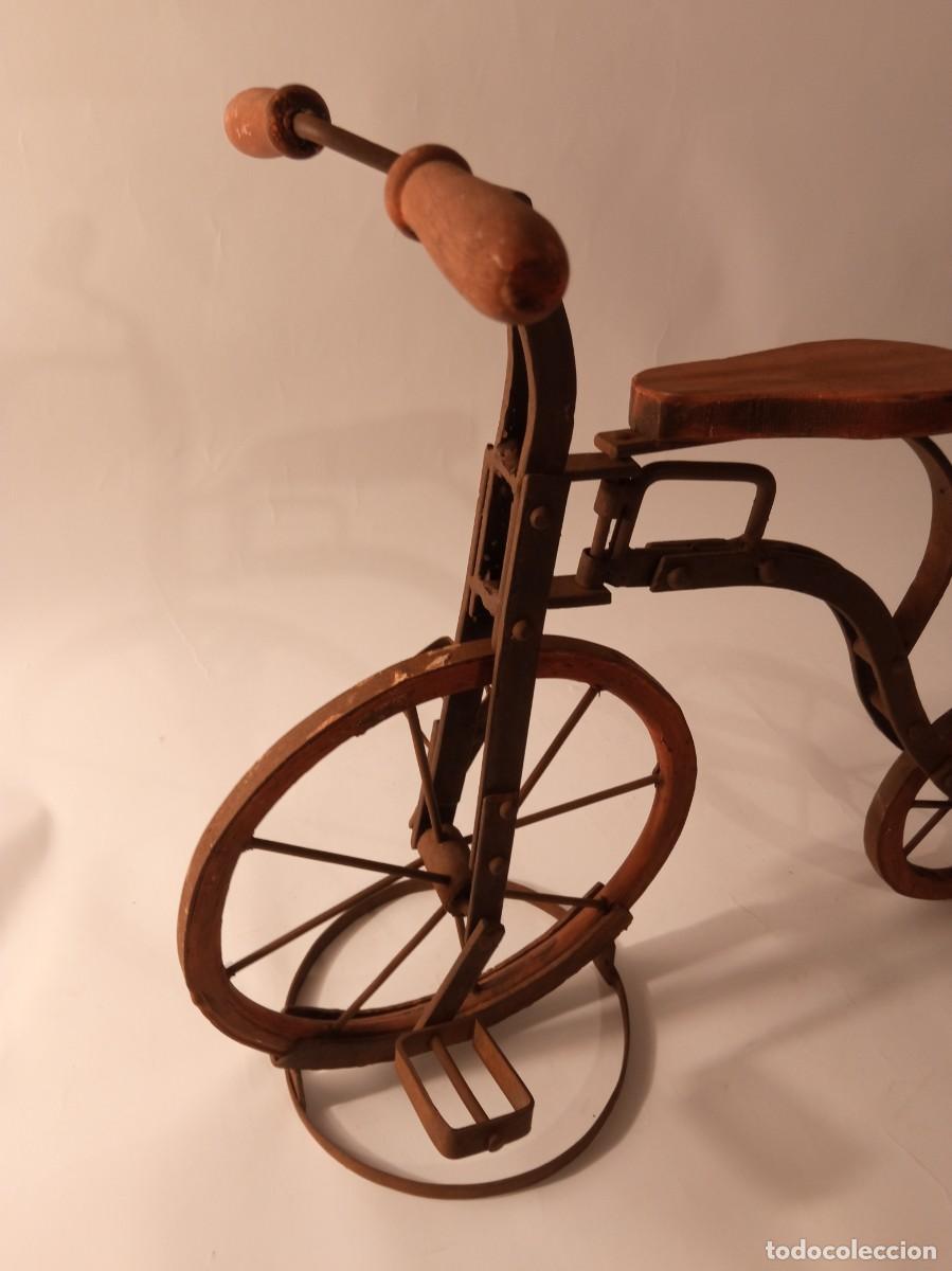 Antig&uuml;edades: biciceta de madera y hierro - Foto 6