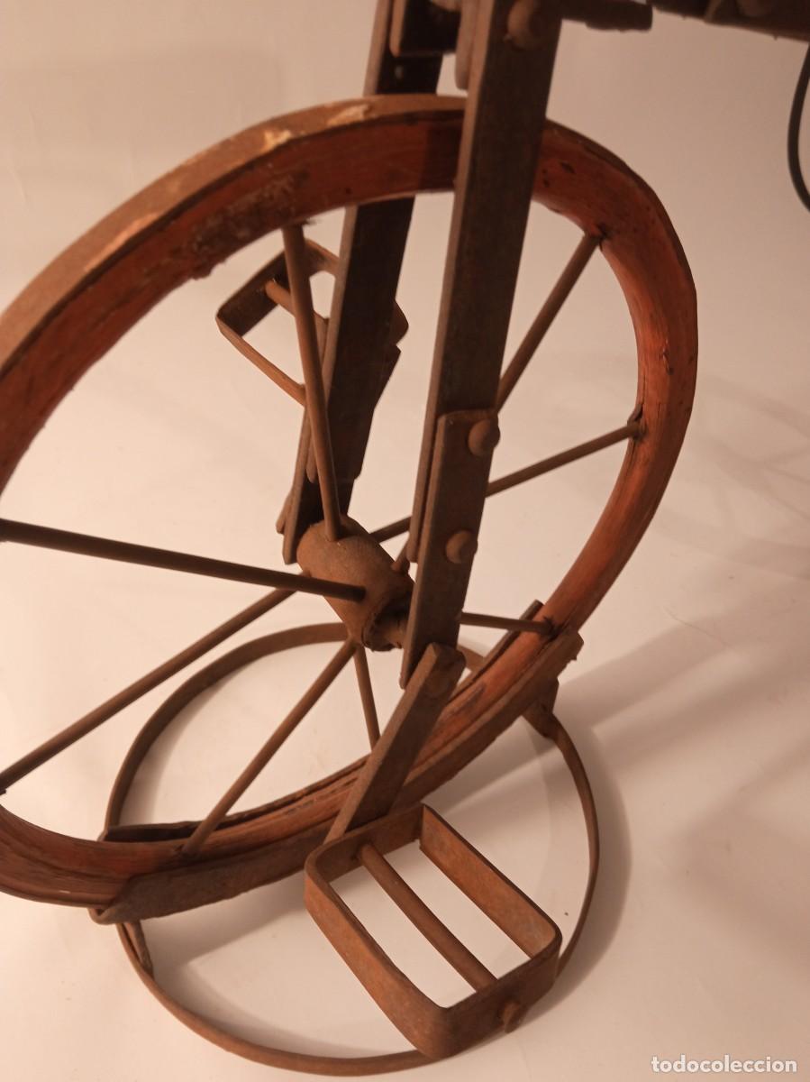 Antig&uuml;edades: biciceta de madera y hierro - Foto 8